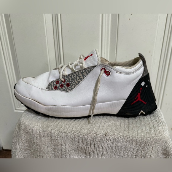 Jordan ADG 2 size 11 - Picture 5 of 11